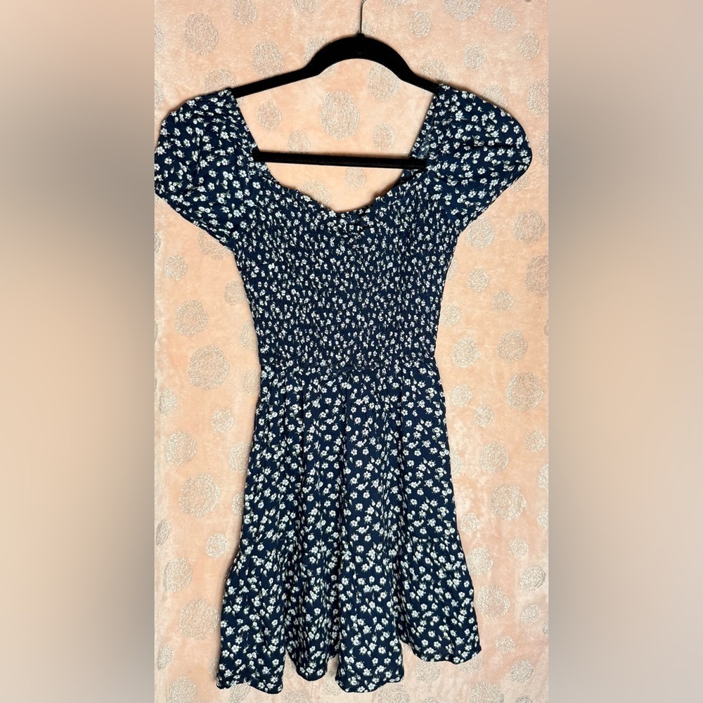Hollister Floral Smocked Mini Dress – XXS